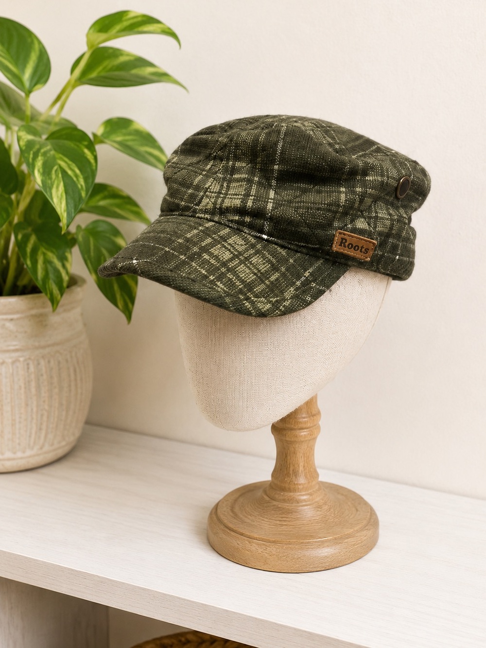 Roots Green Plaid Cotton Cap Size M Flat Top Quilted Lined Classic Hat Khaki - Picture 1 of 10